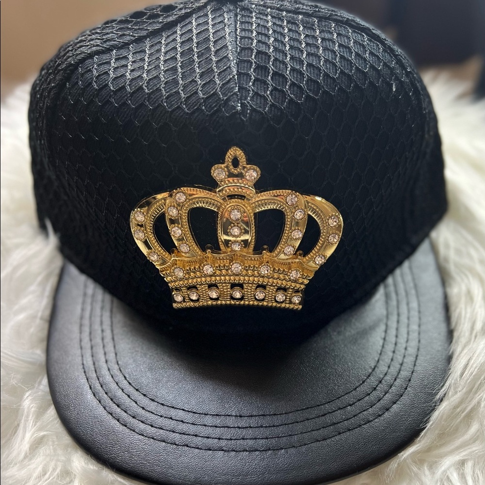 Crown SnapBack (Black)